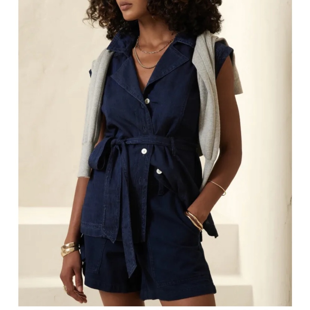 Banana Republic Denim Chambray Sleeveless Tie-Waist Shirt in Dark Wash